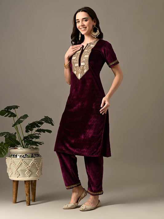 Myshka Women's Magenta Velvet Kurta Pant