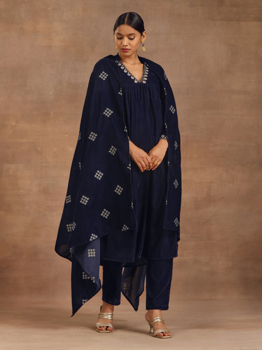 trueBrowns Midnight Blue Velvet Embroidered Shawl - Grab2buy