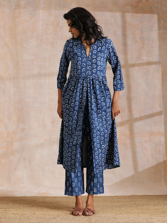 trueBrowns Indigo Dabu Floral Print Cotton Kurta Pant Set