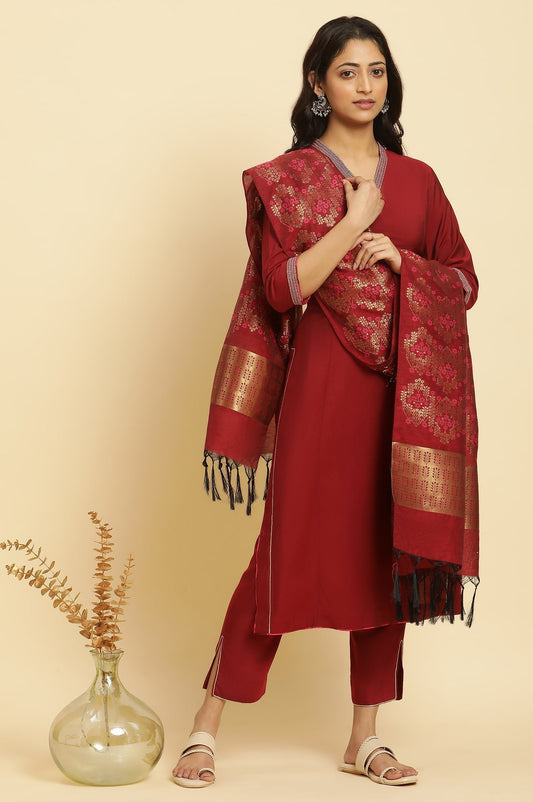 W for Woman Maroon Solid Kurta, Pants And Jacquard Dupatta