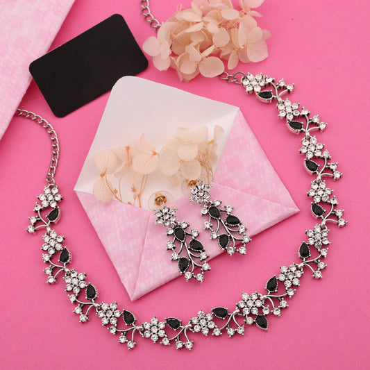 Tehzeeb Creations Silver Pleated White Diamond With Baby Black Beads Necklace Set Tehzeeb Creations