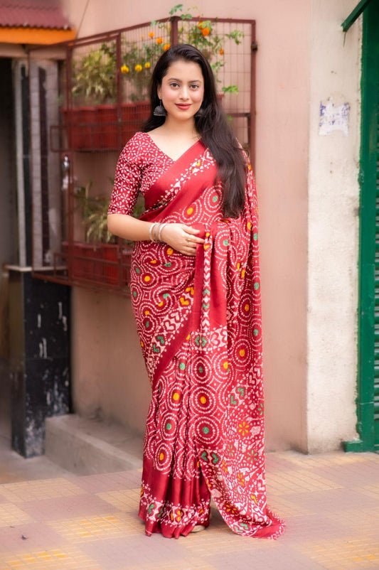 Red Silk Blend Ethnic Motifs Saree with Unstitched Blouse - A2M