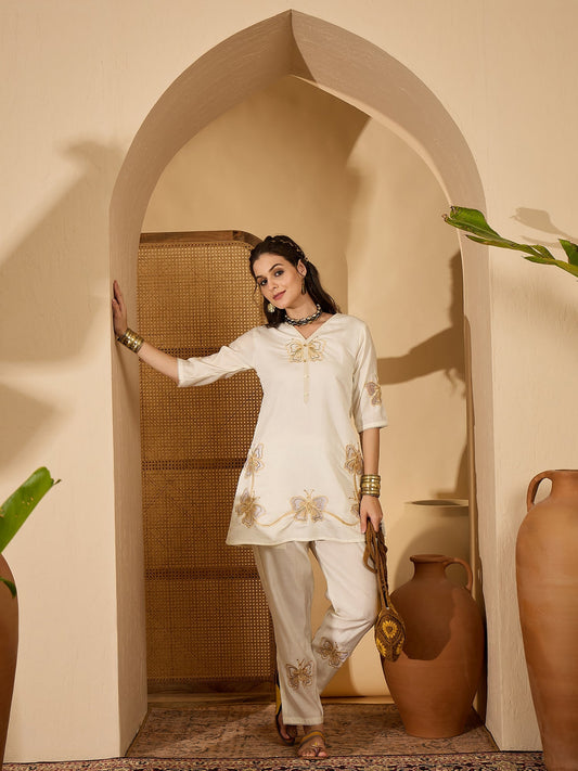 Joban Fashion Off White Silk Embroidered Readymade Kurta Set
