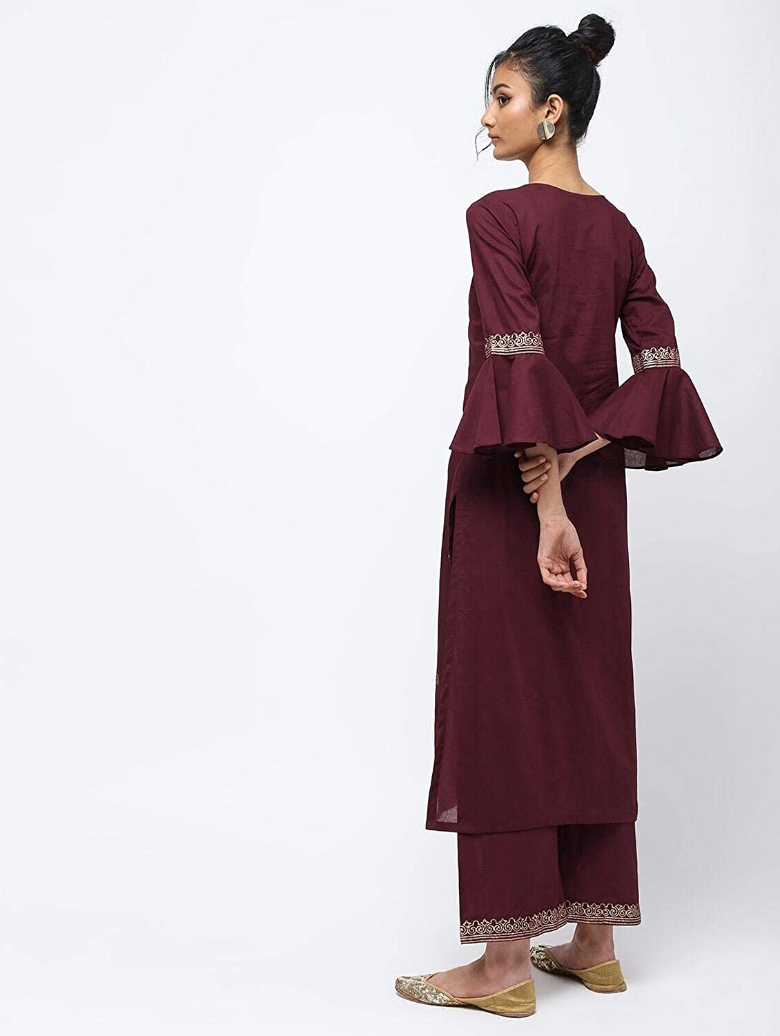 Cheera Straight Front Keyholl Eligant Kurta With Straight Printed Borderd Design Plazo Set