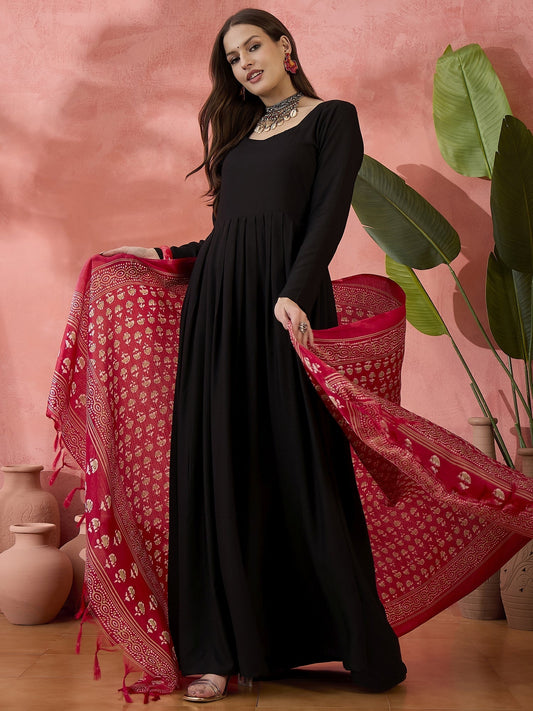 InWeave Black Sweetheart Kurta With Dupatta | Grab2Buy