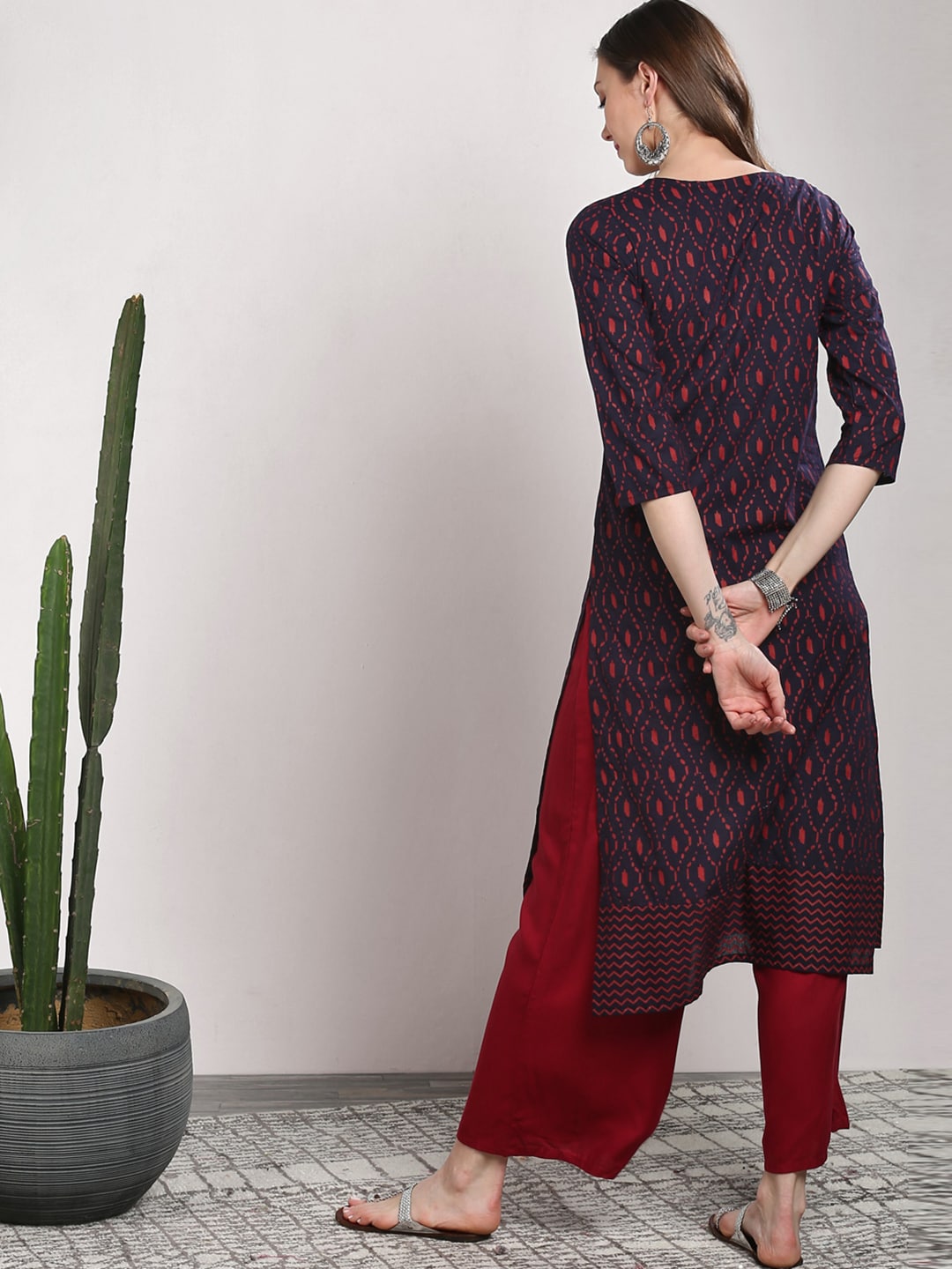 Sangria Women Blue Geometric Printed Straight Kurta - Grab2buy