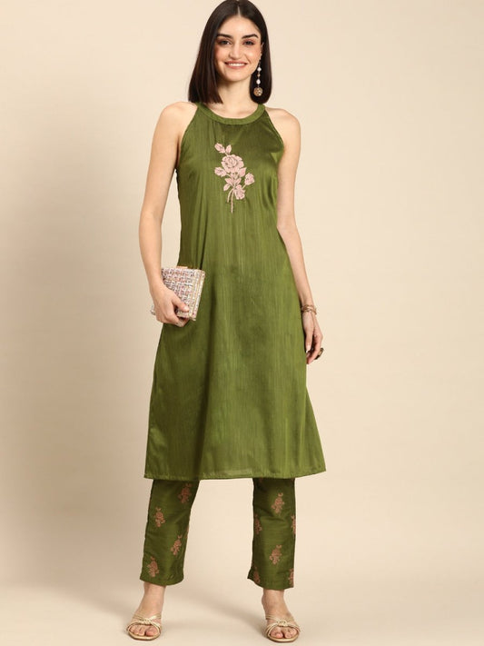 All About You Women Green Floral Print Embroidered Regular Kurta with Trousers