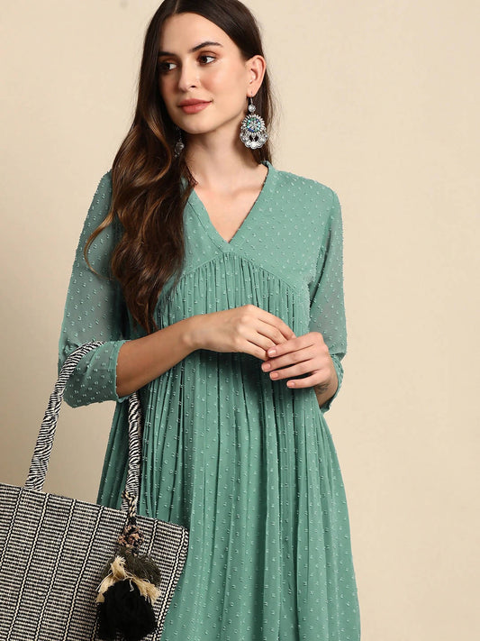 Janasya Women Green Solid Dobby Weave Kurta