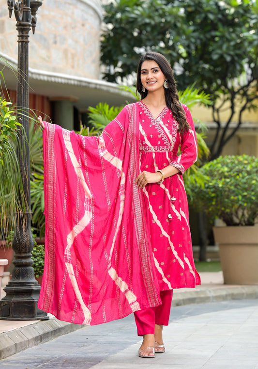 Juniper Women's Pink Lehriya Printed Musline Kurta Set With Mirror Work & Sequins