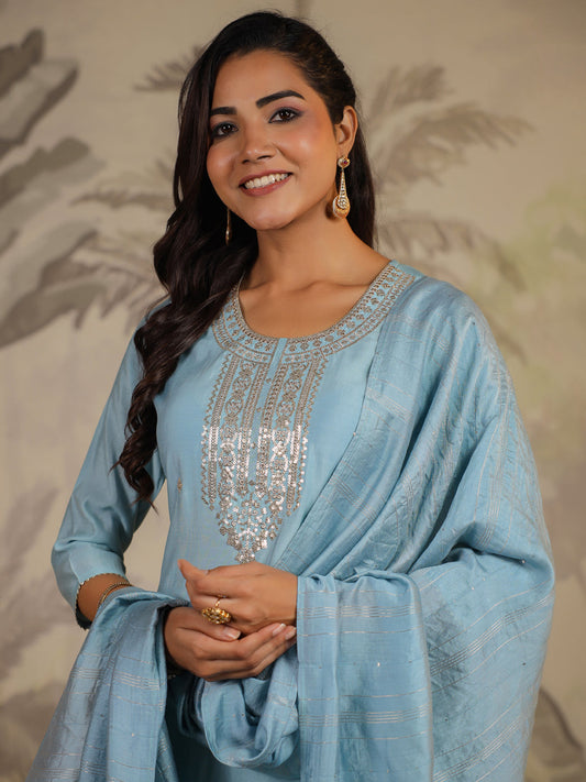 Janasya Light Chanderi Embroidered Straight Kurta Set