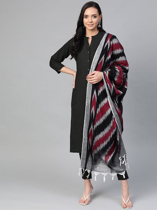 Jompers Women Black & Grey Solid Kurta with Trousers & Dupatta