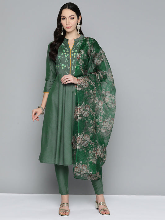 Jompers Women's Floral Embroidered Kurta with Trousers & With Dupatta - Green