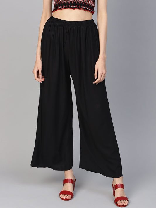 Jompers Women Black Solid Straight Palazzos