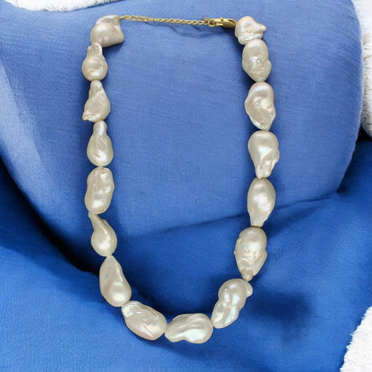 J Pearls Yara Mother Of Pearl Set | Grab2Buy