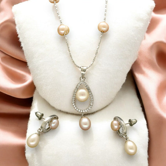 J Pearls Tasha Pearl Pendant Set | Swadesiicart