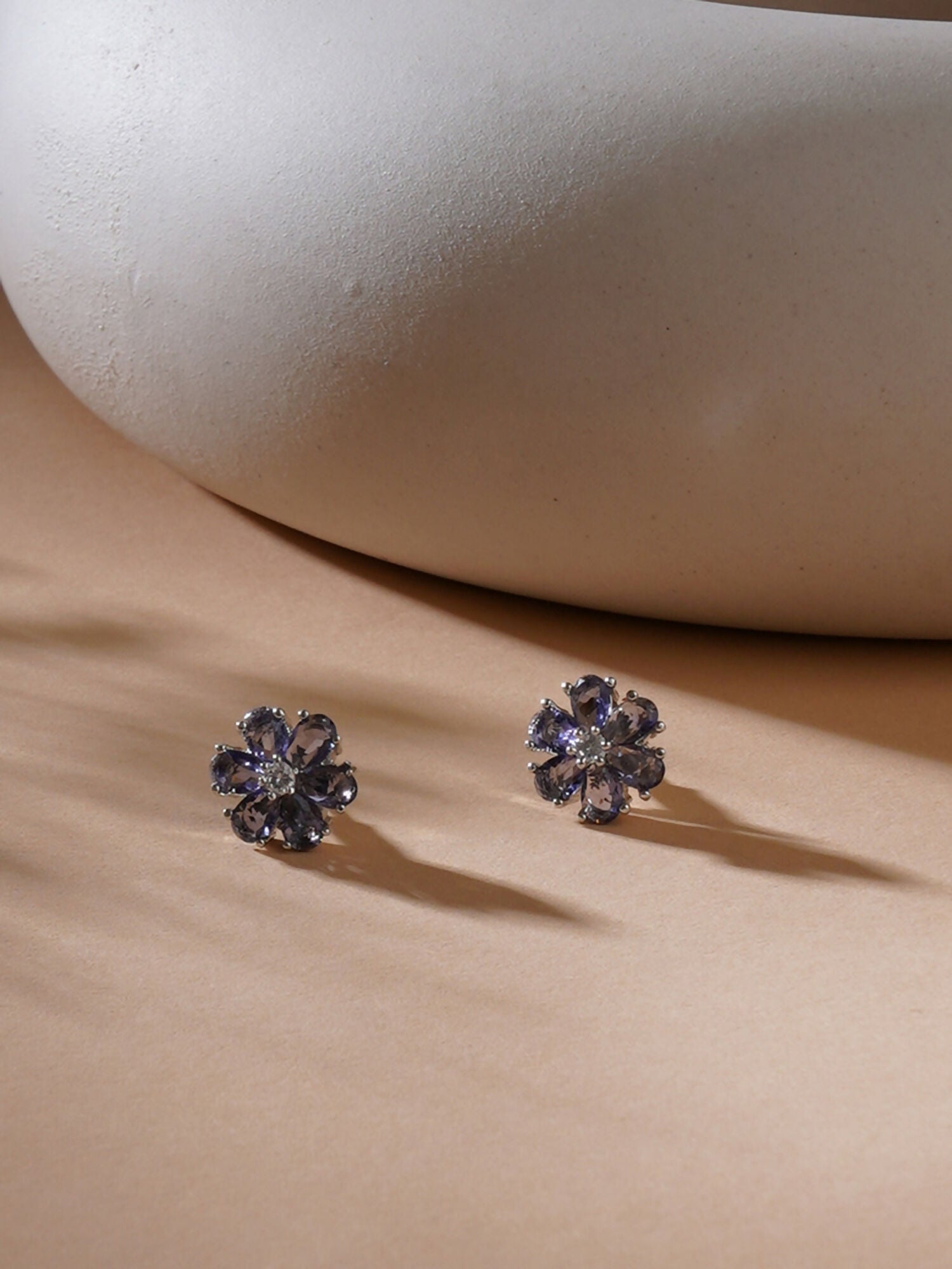 stone stud (grey) - Ruby Raang - Grab2buy