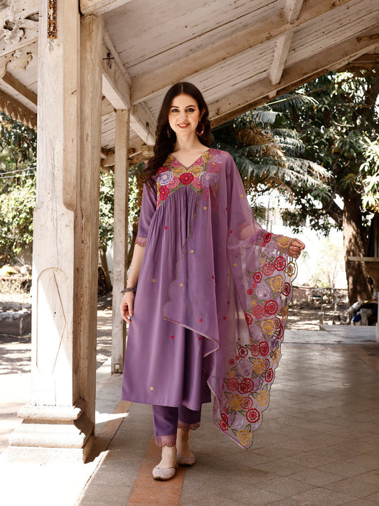 Alia Cut Hand Embroidered & Floral Embroidered Kurta With Pant & Organza Embroidered Dupatta Luxury Premium, Lavender - Hiral Fashion