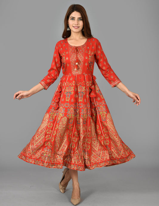 Kaajh Women's Red Gold Print Rayon Kurta