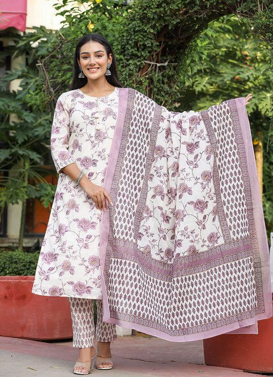 Kaajh Women's Light Purple Floral Print Cotton Kurta Pant Set With Dupatta