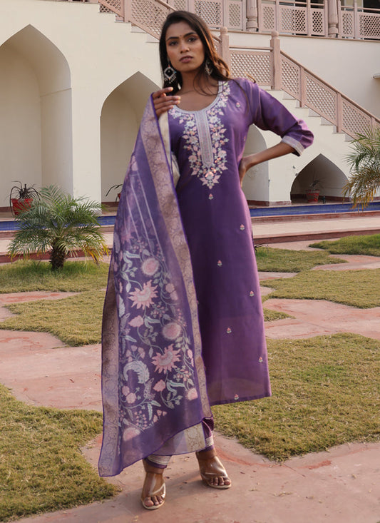 Prazu Fashion Lavender Shimmer Silk Thread Embroidered Salwar Suit