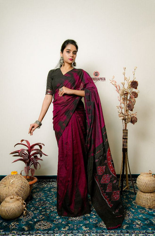 khanduapata Deep Red Plain Cotton Saree For Women