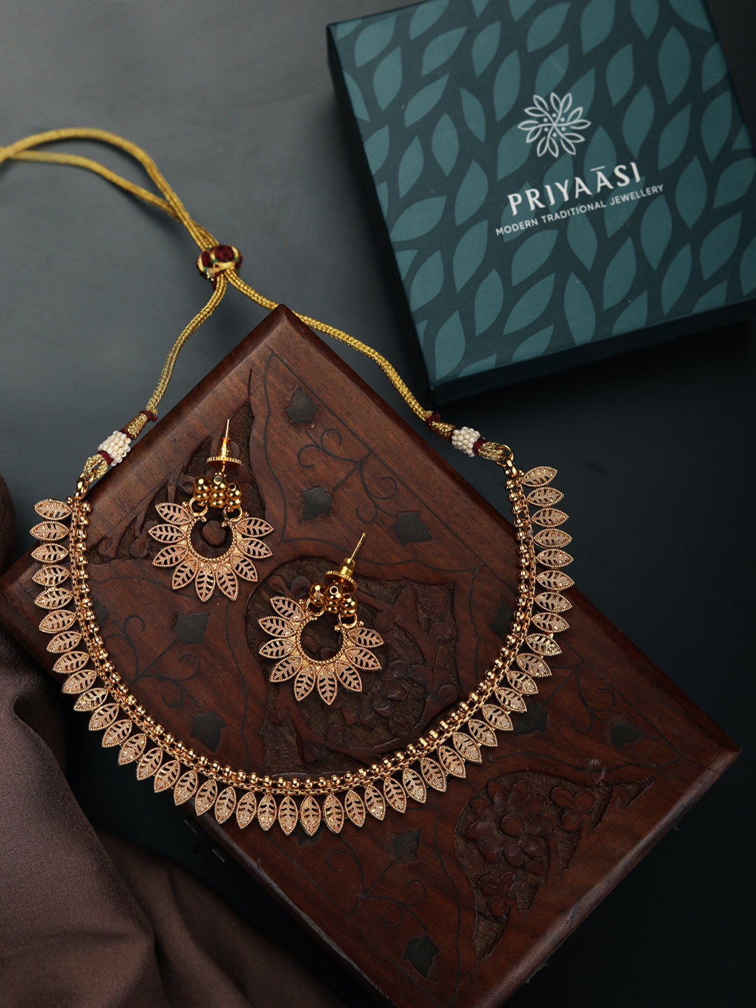 Priyaasi Women Gold Plated Leaf Patterned Jewellery Set - Grab2buy