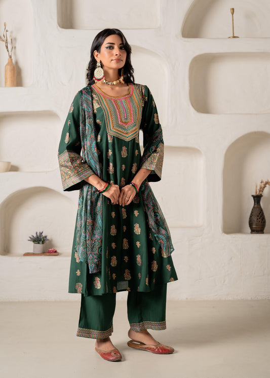 Juniper Emerald Mughal Motif Printed Kurta Set With Dupatta