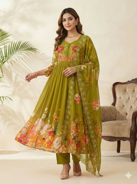 Teeya Creation Womens New Fancy Fox Georgette Heavy Quality Fabric With Handwork Green Gown Set