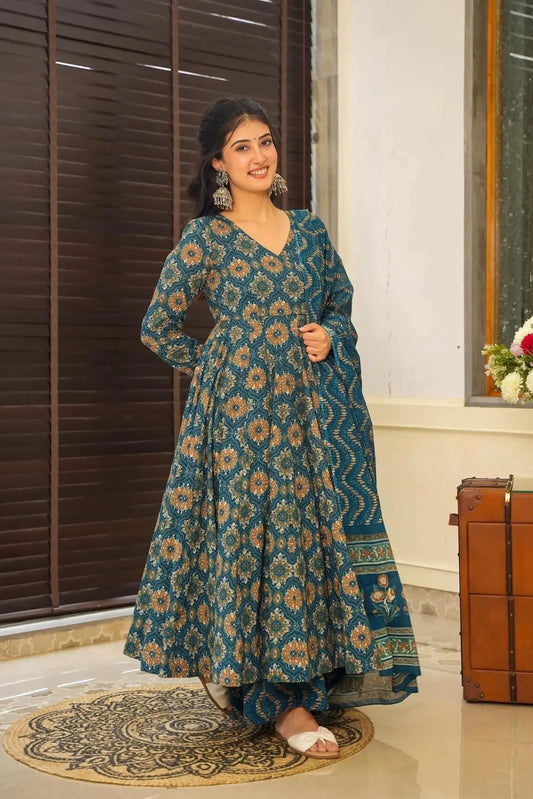 Sonakshi Women's Teal Maslin Digital Print Full Round Flair Anarkali Gown Set With Dupatta