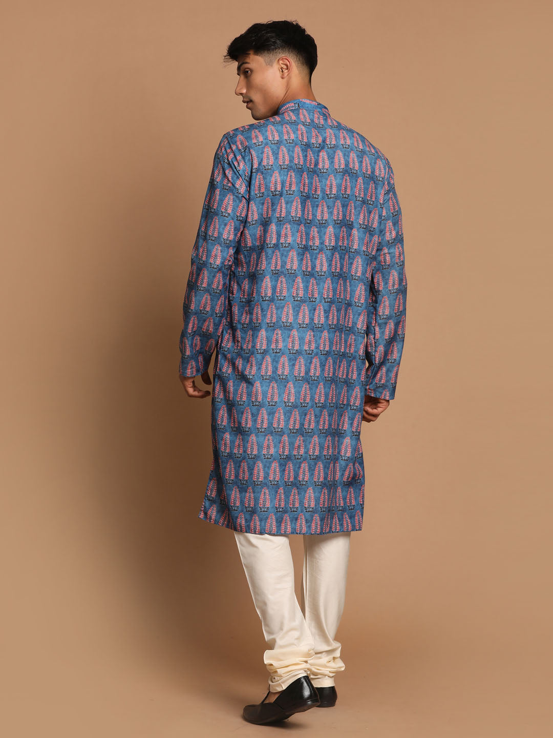 Vastramay Men's Blue And Cream Cotton Blend Kurta Pyjama Set - Grab2buy