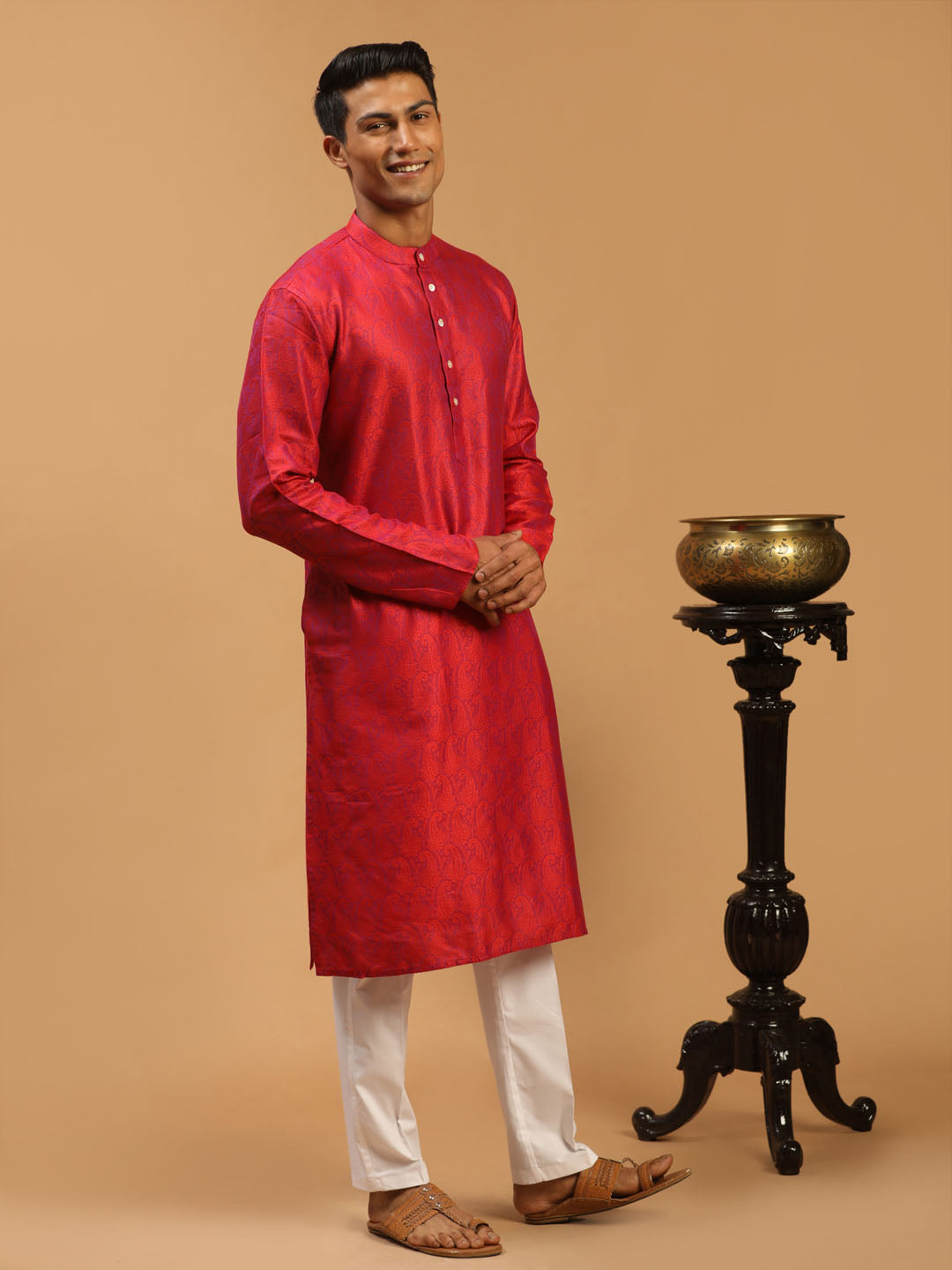 Vastramay Men's Red Silk Blend Kurta & Pyjama - Grab2buy