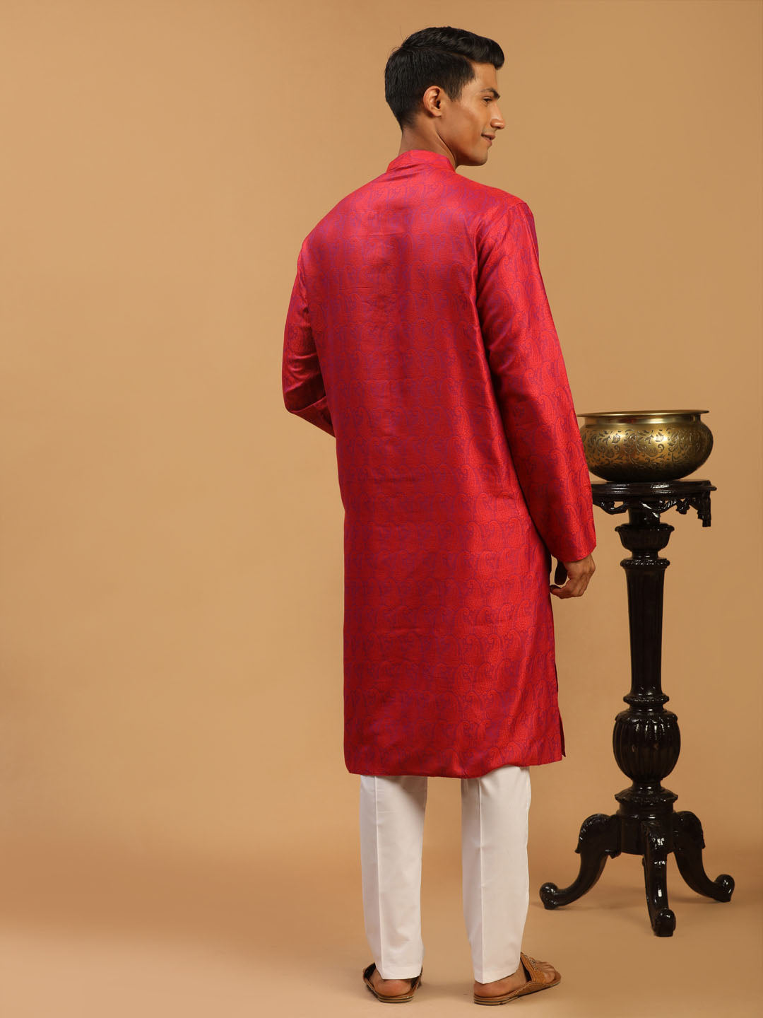 Vastramay Men's Red Silk Blend Kurta & Pyjama - Grab2buy
