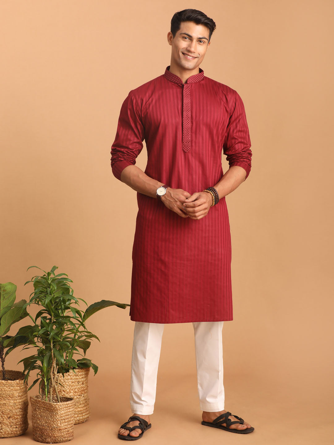 Vastramay Men's Maroon And White Cotton Blend Kurta Pyjama Set - Grab2buy