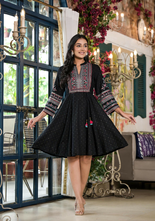 Juniper Women's Black Ethnic Motif Printed Liva Rayon Dress With Dori & Sequin