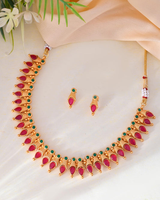 VOJ Gold-Polished Teardrop Shaped Designed Necklace With Earrings Set