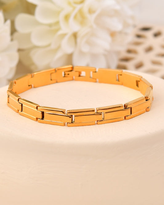 VOJ Gold Toned Linked Minimal Bracelet For Men's VOJ (Valley Of Jewellery)