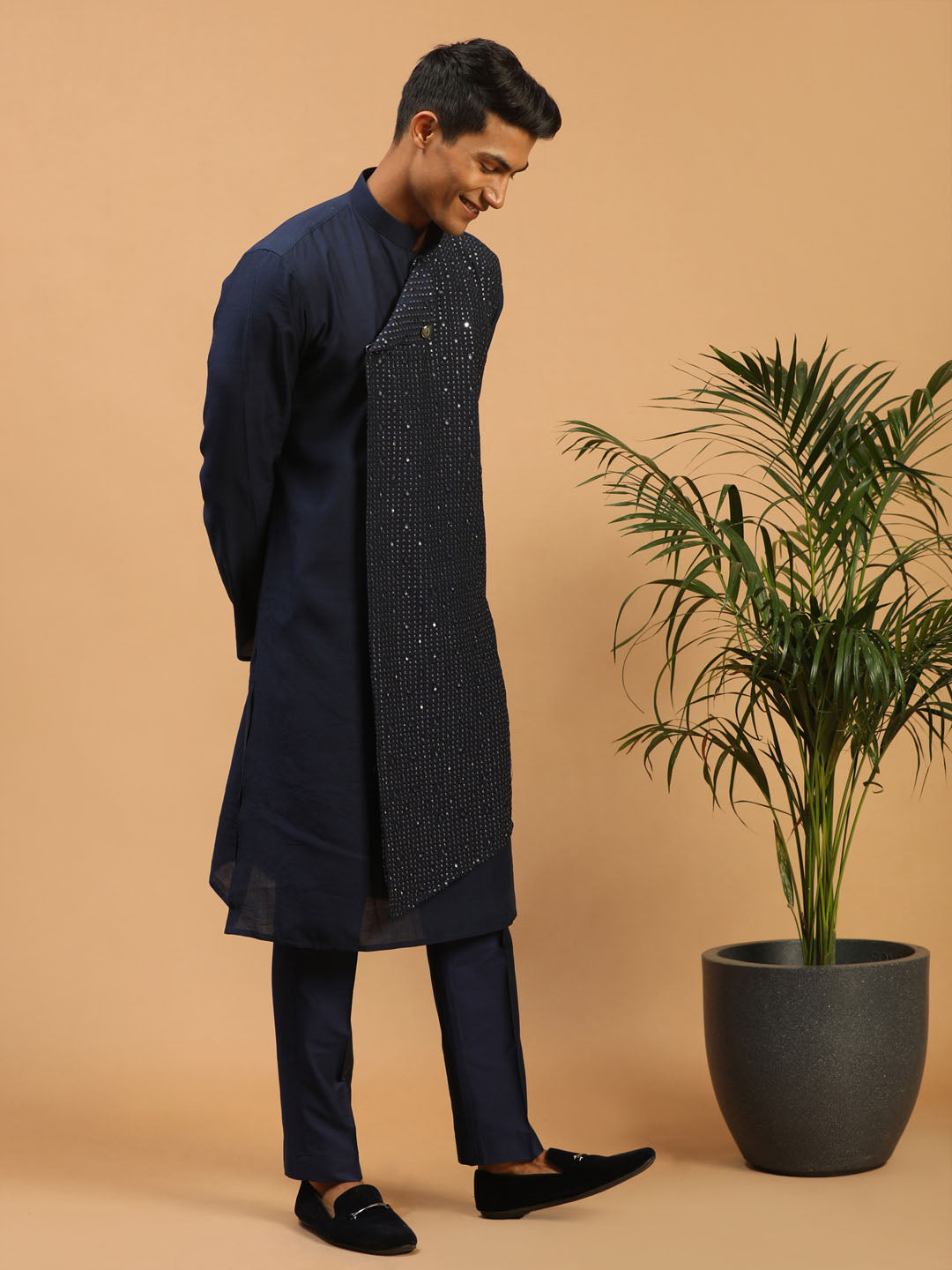 Vastramay Men's Navy Blue Cotton Blend Kurta & Pyjama - Grab2buy