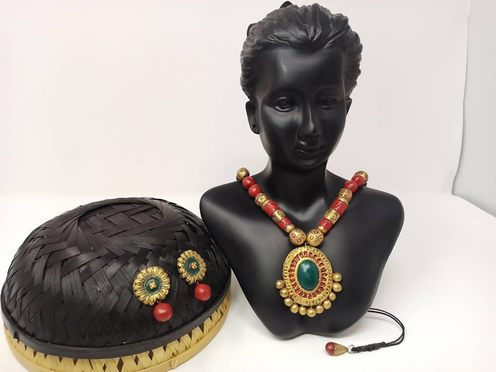 Terracotta Boho Style Long Necklace Set With Studs-Dark Green,Red And Gold