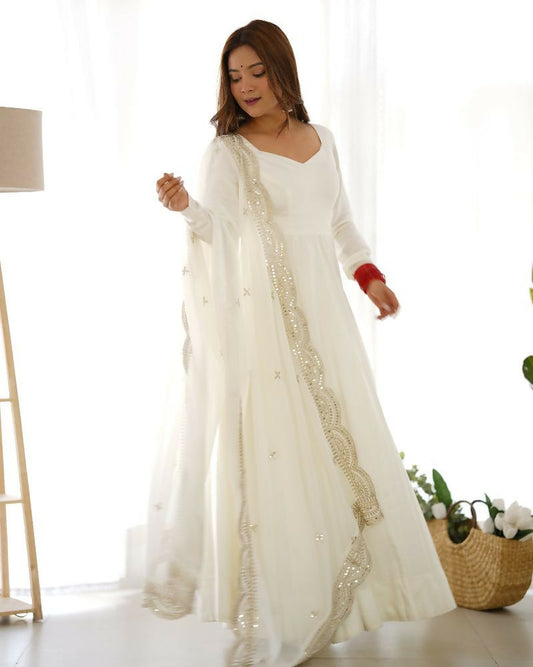 Joban Fashion Off White Kurta Set Chanderi Sequence Embroidery Work