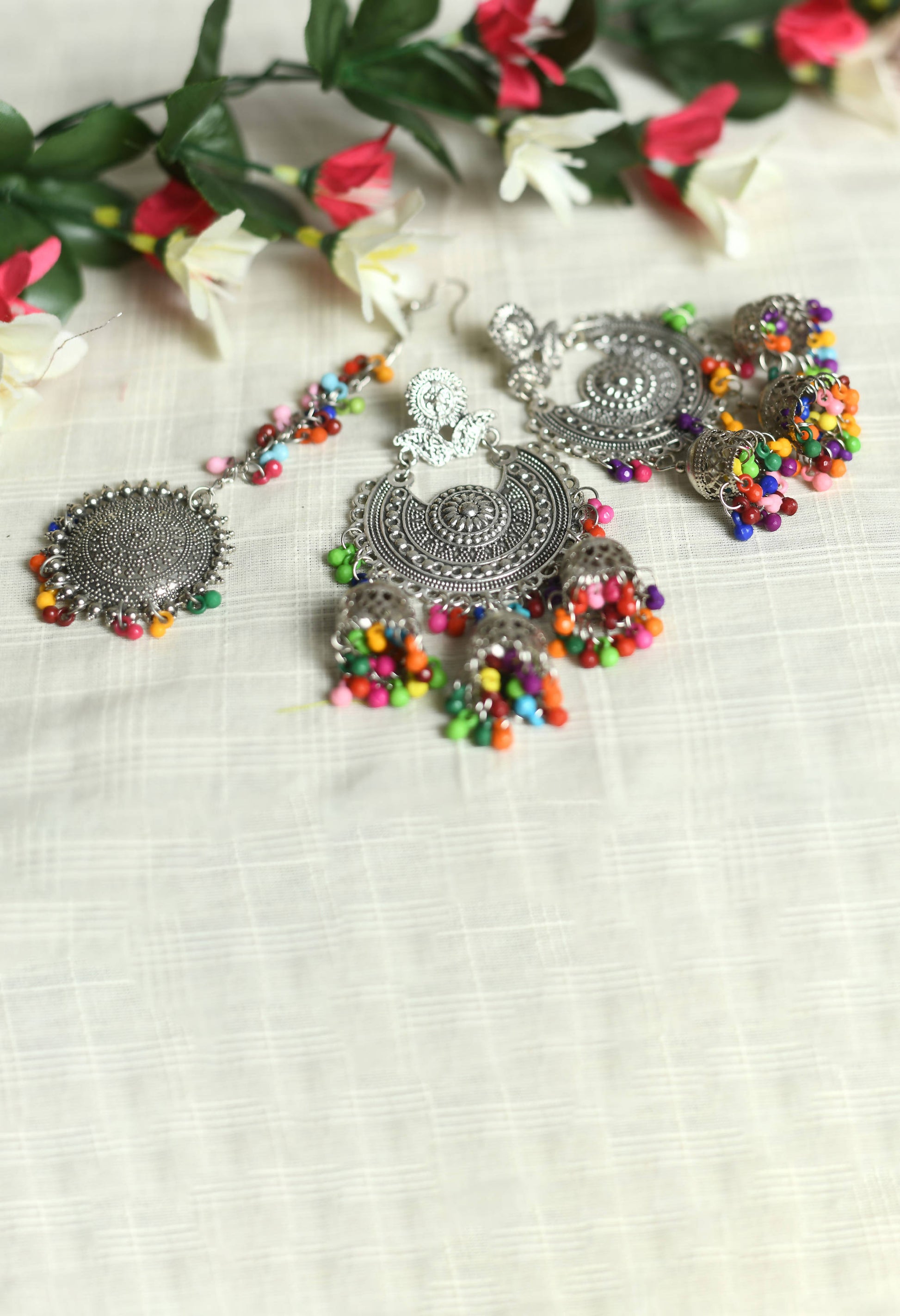 Mominos Fashion Johar Kamal Beautiful Jhumkas With Maang Tikka - Grab2buy