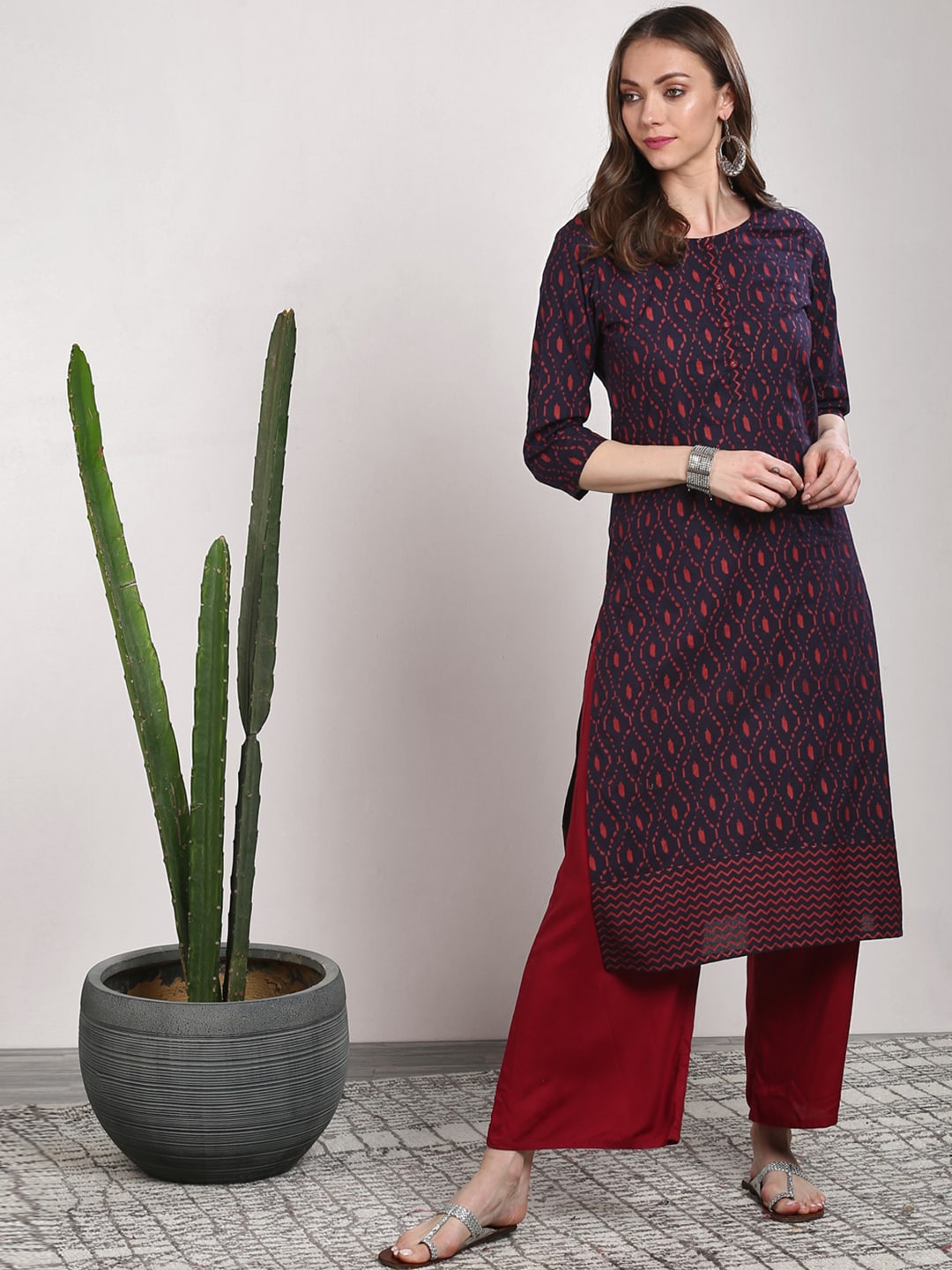 Sangria Women Blue Geometric Printed Straight Kurta - Grab2buy