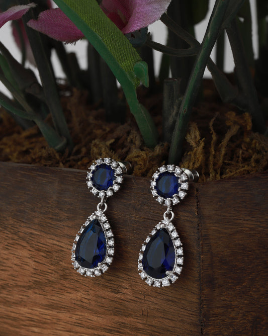 Gold-Polished Cz Triangular Stud Earring For Women - Wahe Jewels Noz2Toz