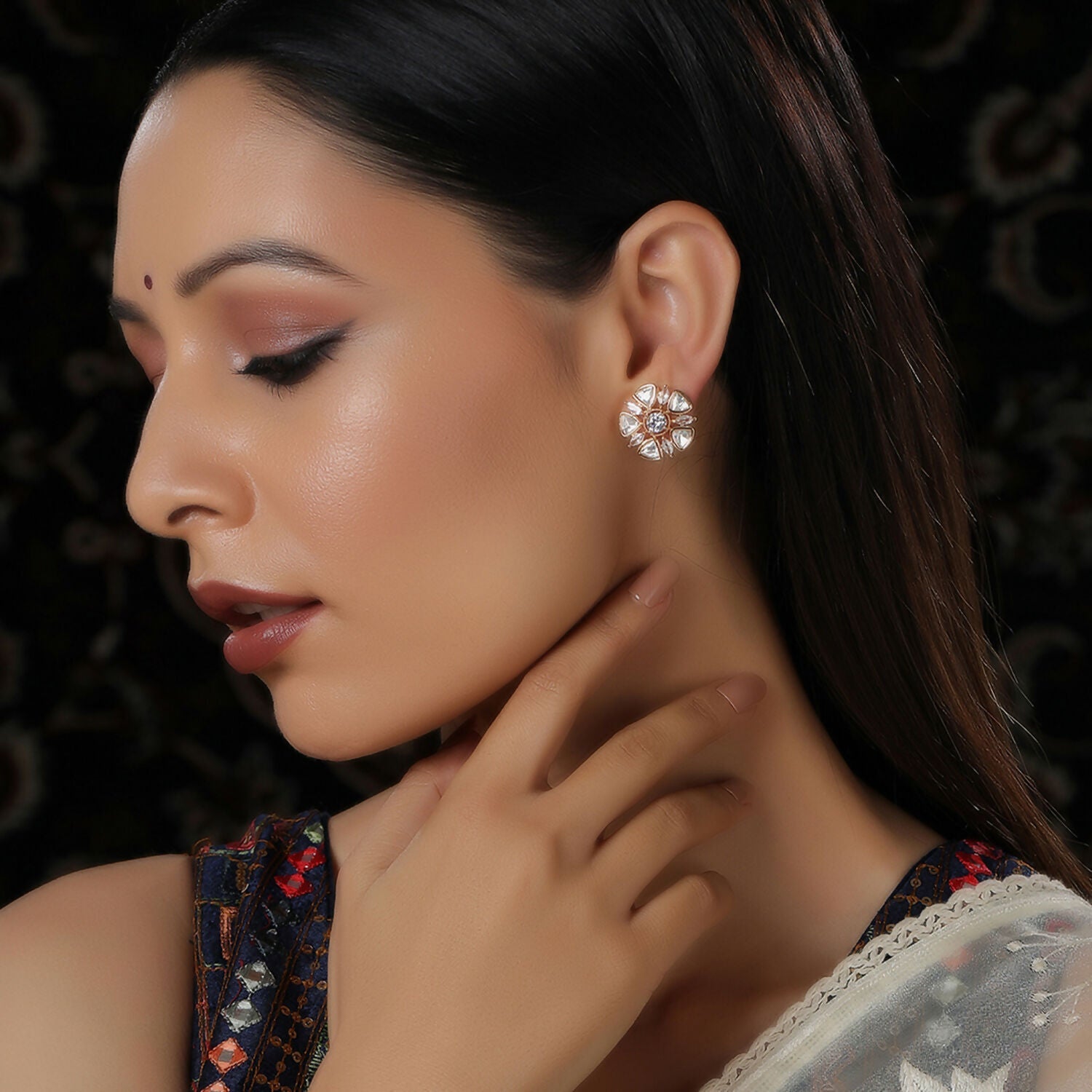 Round Kundan Studs (Gold) - Ruby Raang - Grab2buy