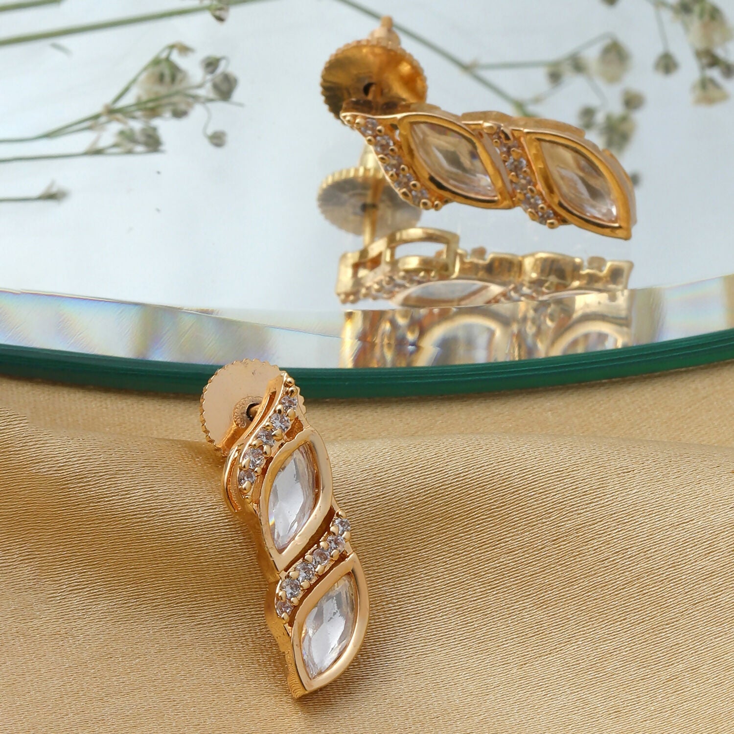 Boat Shaped Earrings with Diamond in Gold (Gold) - Ruby Raang - Grab2buy