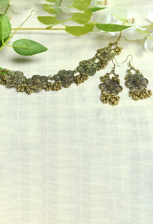 Mominos Fashion Johar Kamal Golden-Plated Brass Finish Floral Desgin Choker For Women