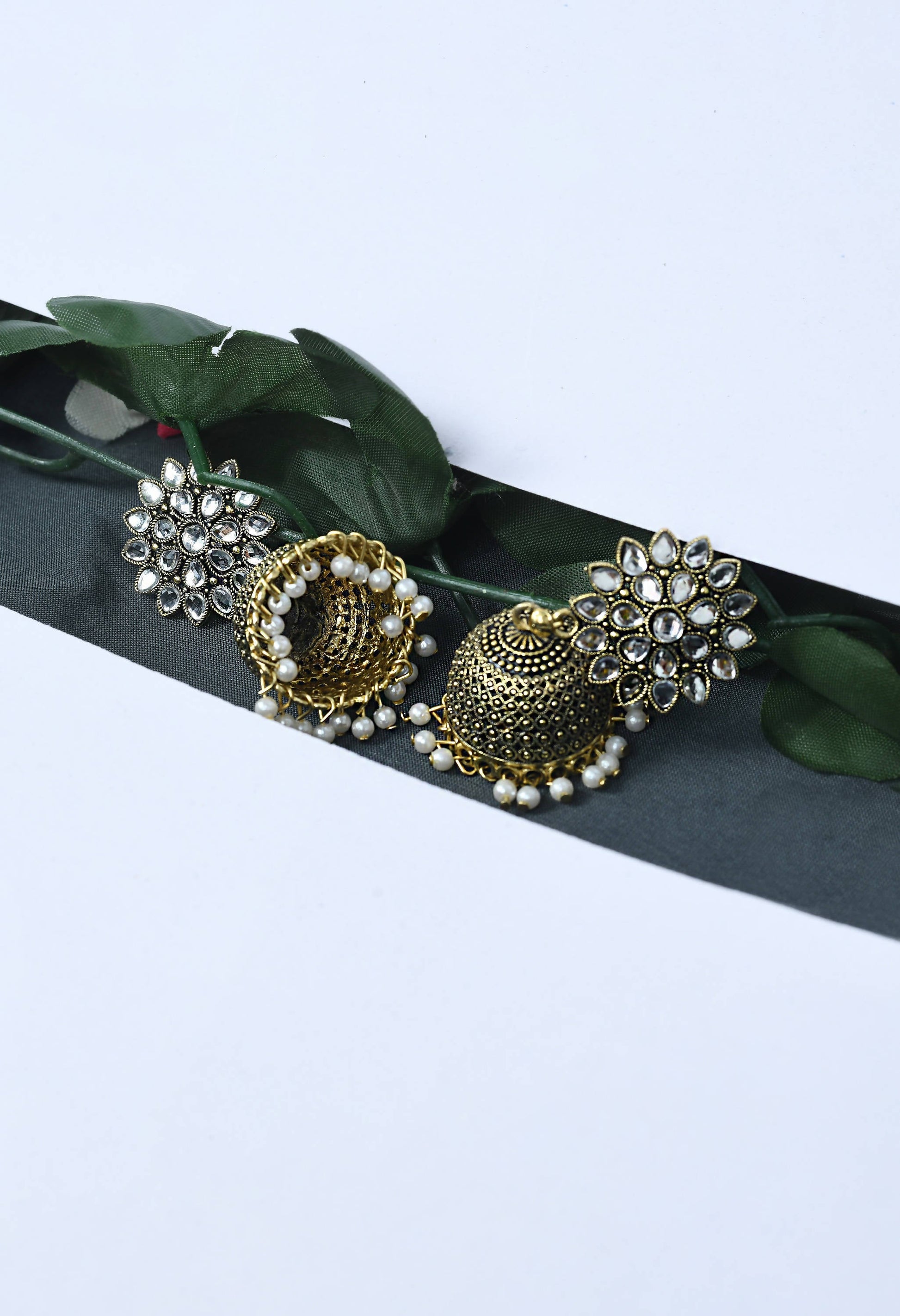 Mominos Fashion Johar Kamal Beautiful Kundan Work Jhumka With White Beads - Grab2buy