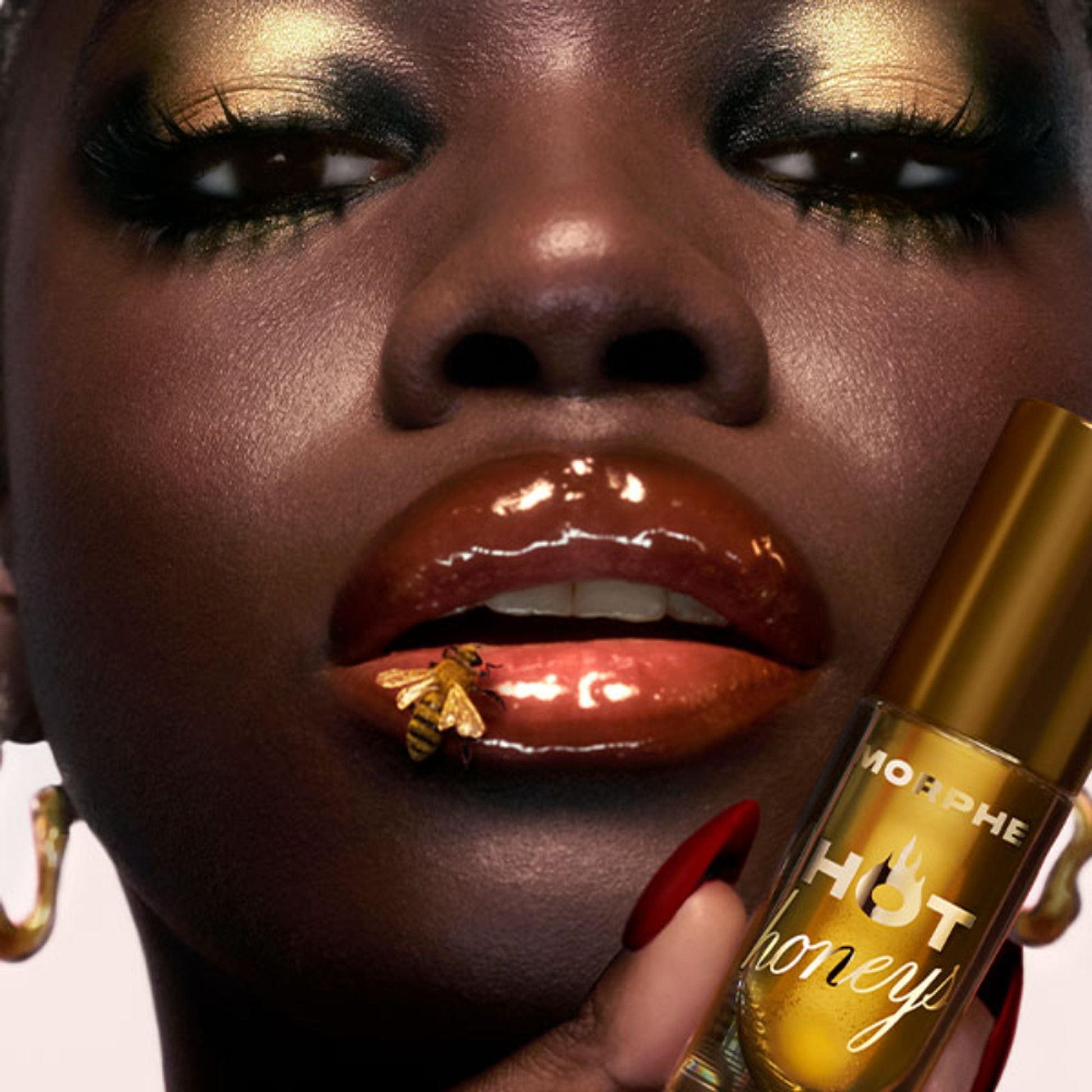 MORPHE Hot Honeys Plumping Lip Oil - Hive Mentality