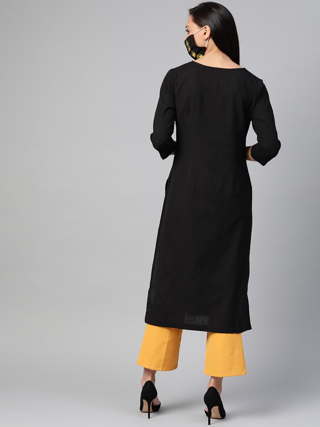 HERE&NOW Women Black Solid Straight Kurta 