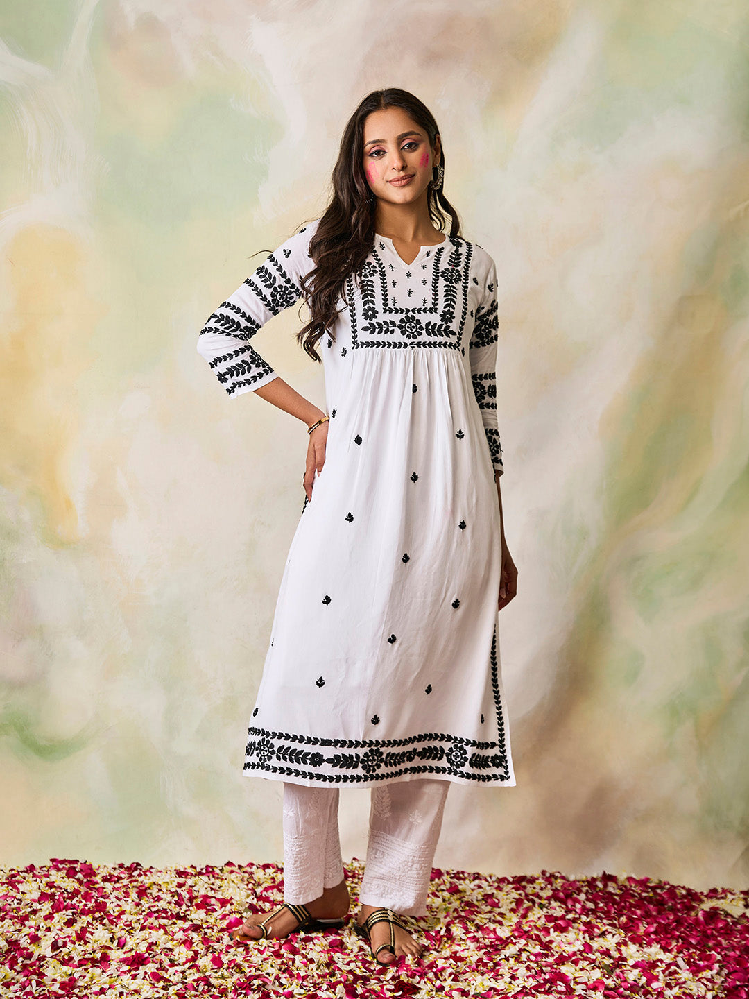 HOUSE OF KARI Notched Neck Floral Embroidered Chikankari Cotton Kurta 