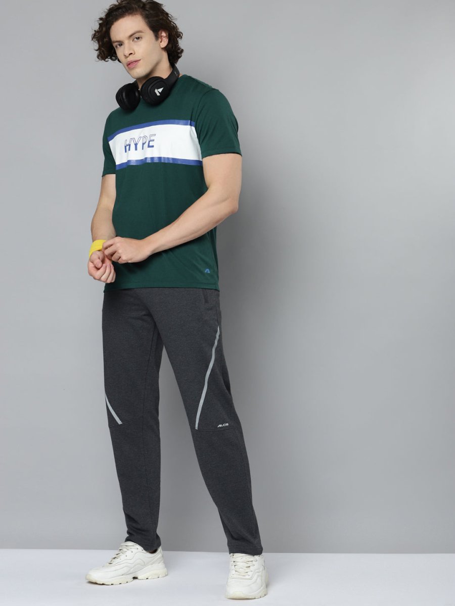 Alcis Men Green & White Typography Printed Slim Fit T-shirt 